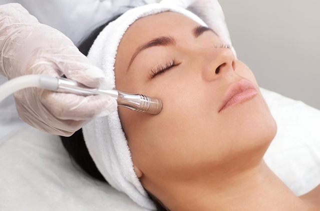 Microdermabrasion – A Painless, Non-Invasive, Skin-Rejuvenation Procedure | Kosmoderma