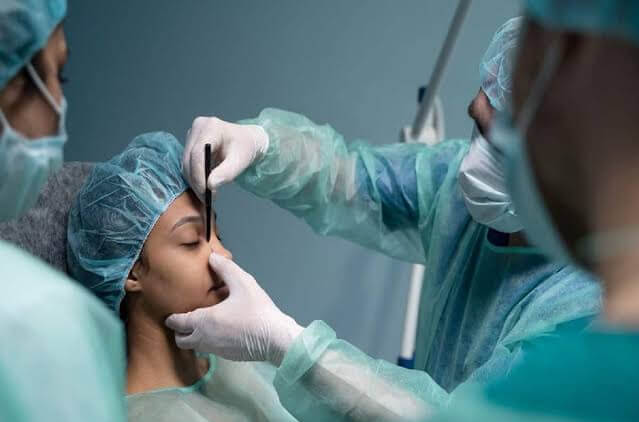 Before Hiring a Plastic Surgeon – What to Know | Kosmoderma